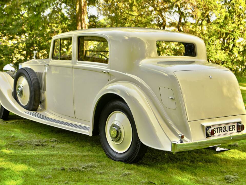 Image 14/50 of Rolls-Royce Phantom II (1934)