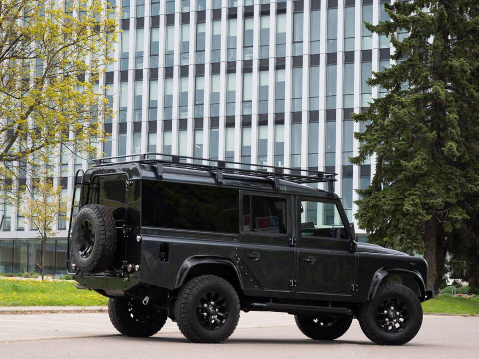 Image 33/41 of Land Rover Defender 110 (1992)