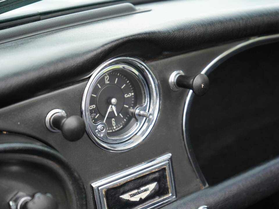 Imagen 23/32 de Aston Martin DB 2/4 Mk III (1959)