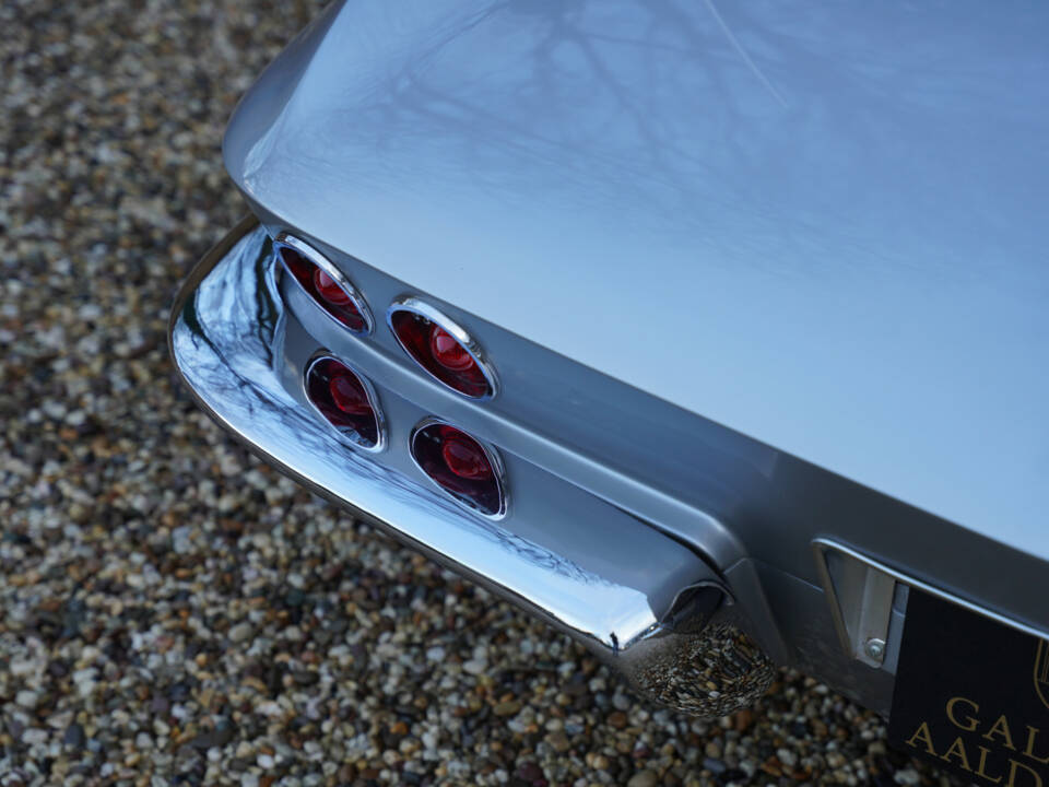 Image 40/50 of Chevrolet Corvette Sting Ray Convertible (1964)