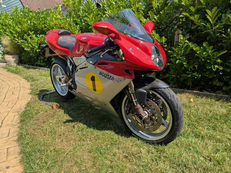 Bild 19/24 von MV Agusta DUMMY (2006)