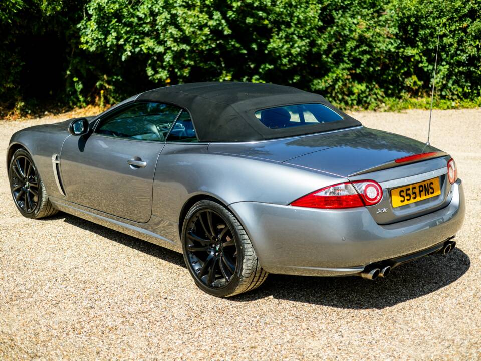Image 22/50 de Jaguar XKR (2007)