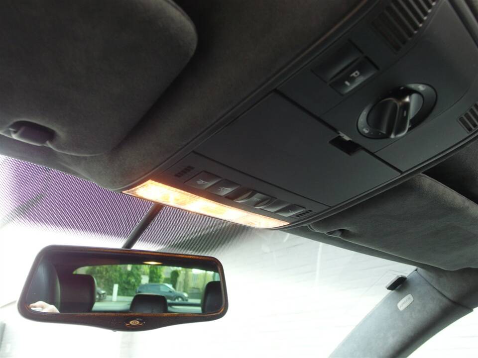 Image 49/99 of Porsche Cayenne Turbo (2007)