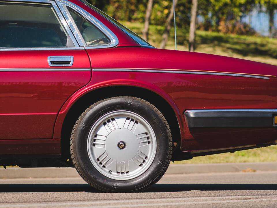 Bild 9/35 von Daimler Double Six (1993)