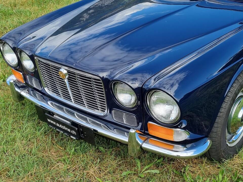 Immagine 3/29 di Jaguar XJ 6 4.2 (1972)