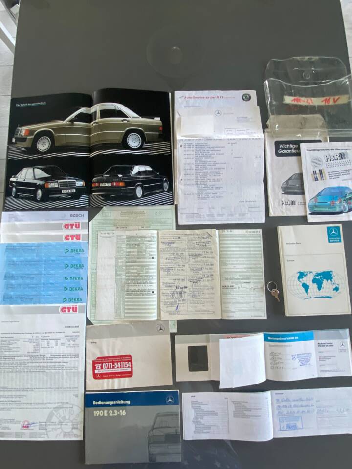 Bild 47/66 von Mercedes-Benz 190 E 2.3-16V (1986)
