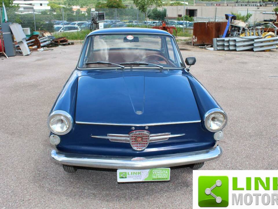 Image 2/10 of FIAT 750 Vignale Coupé (1962)