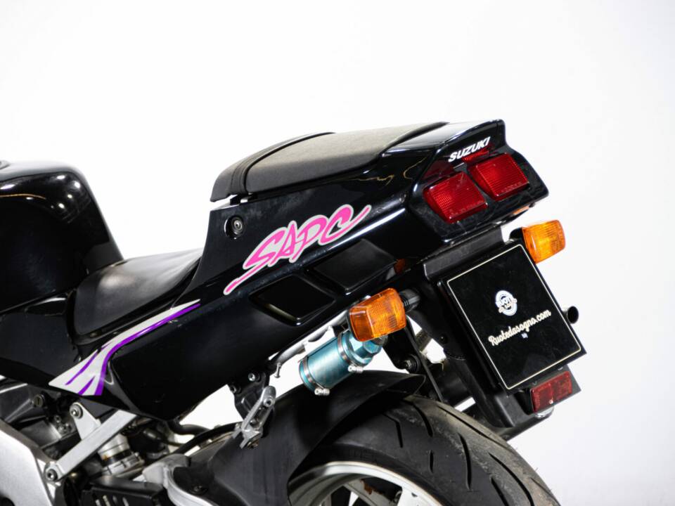 Afbeelding 15/45 van Suzuki RGV 250 Gamma (1992)