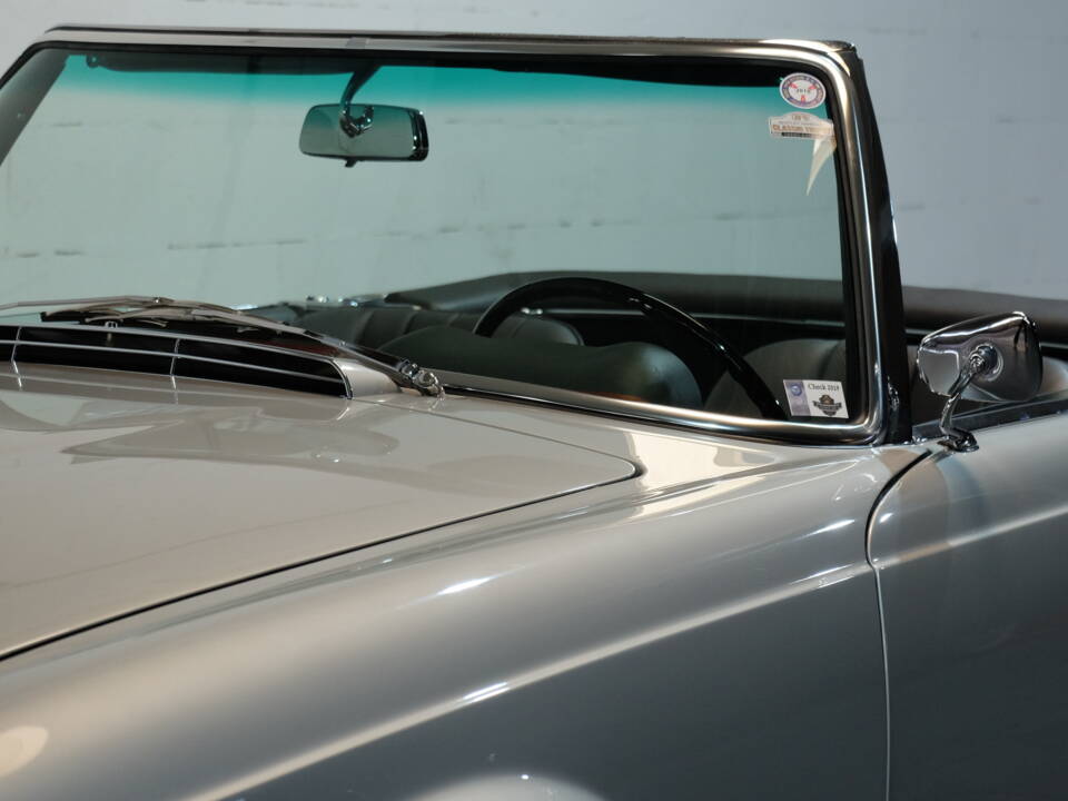 Image 11/35 of Mercedes-Benz 230 SL (1964)