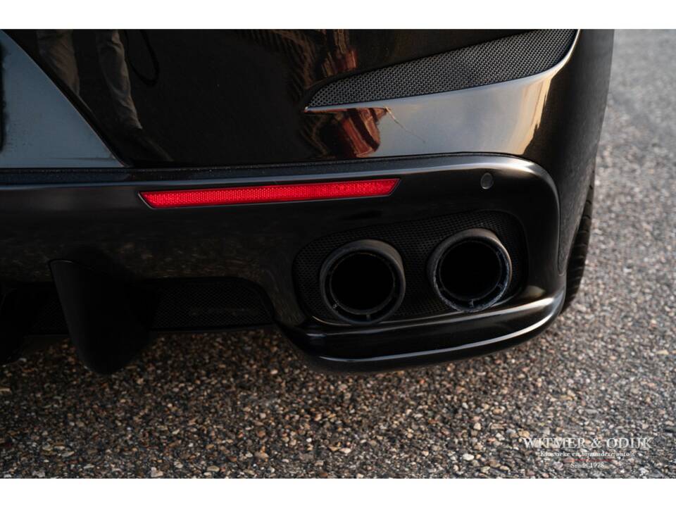Bild 25/47 von Ferrari GTC4Lusso (2017)