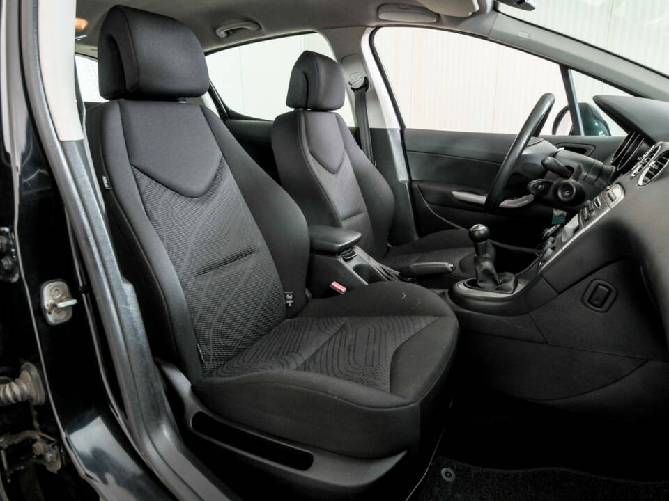 Bild 20/48 von Peugeot 308 1.6 VTi 120 Break (2008)