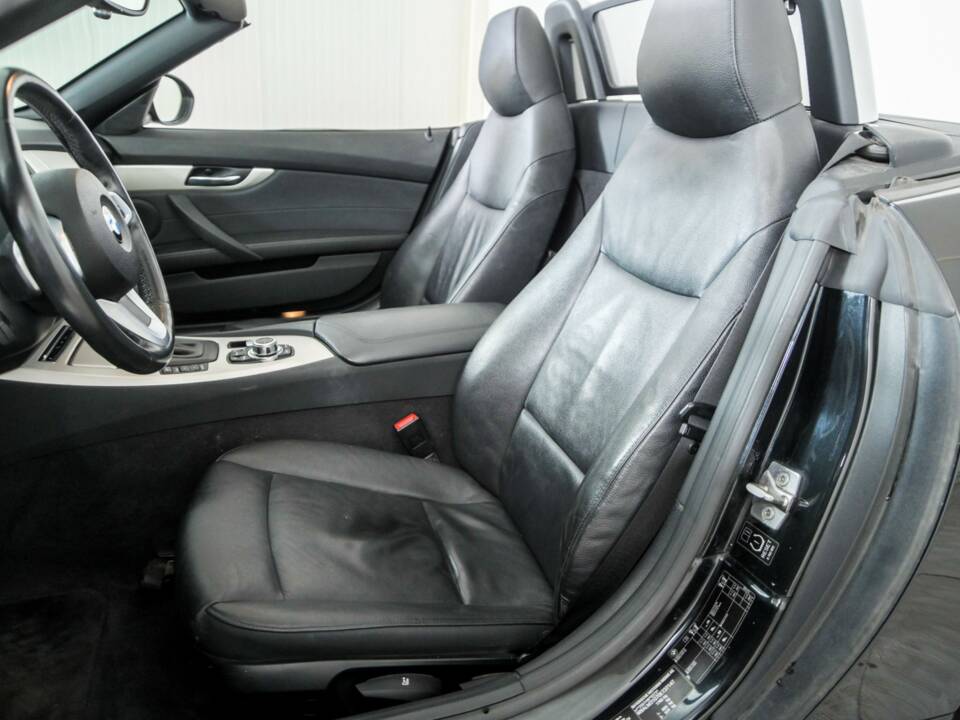 Image 24/50 of BMW Z4 sDrive23i (2011)