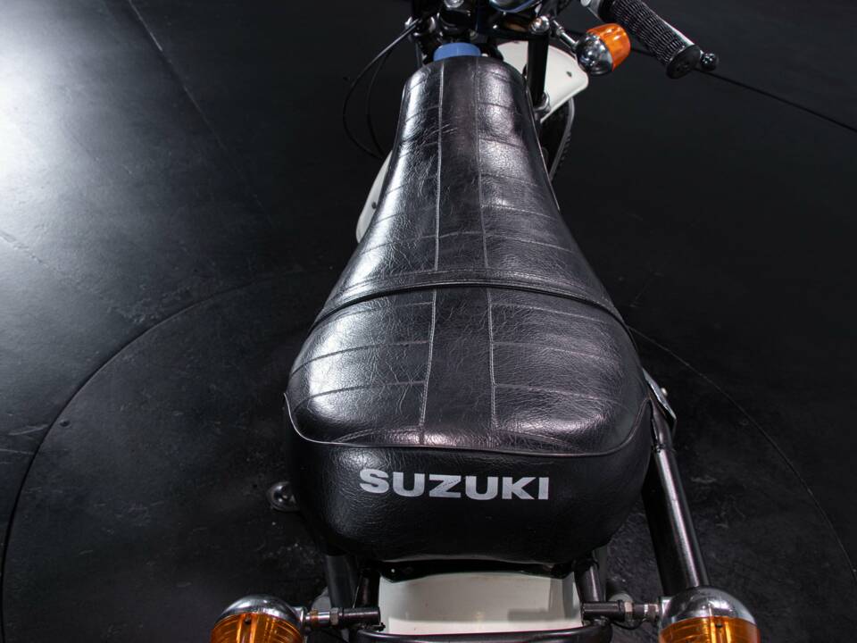 Bild 14/50 von Suzuki DUMMY (1977)