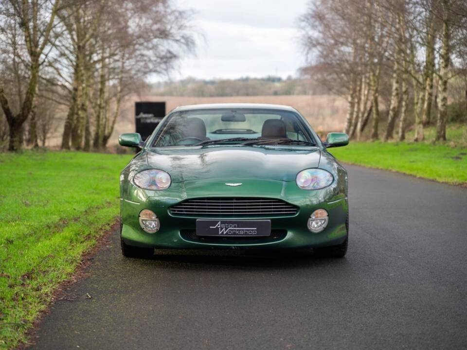 Image 2/27 de Aston Martin DB 7 Vantage (1999)