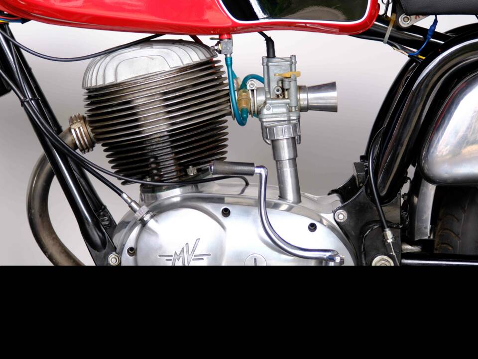 Afbeelding 34/58 van MV Agusta 125 GT (1969)
