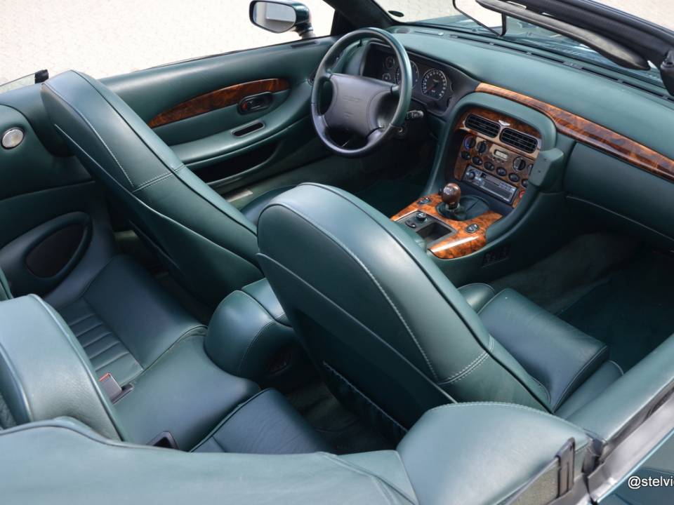 Image 15/19 de Aston Martin DB 7 Volante (1997)
