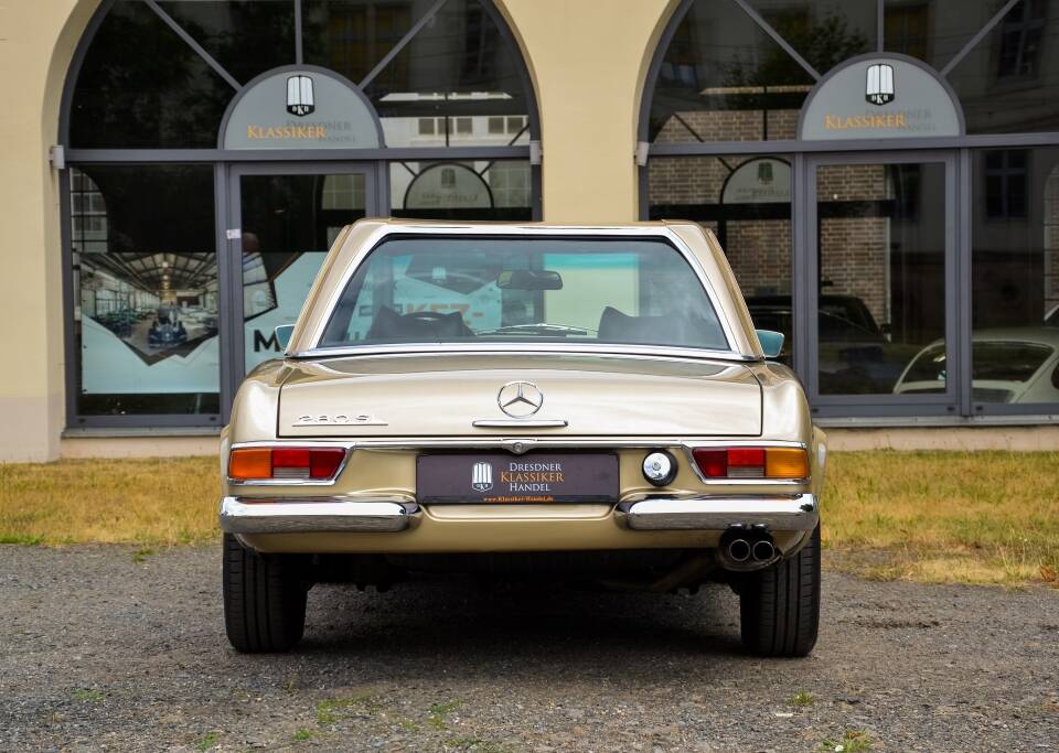 Image 18/56 de Mercedes-Benz 280 SL (1970)