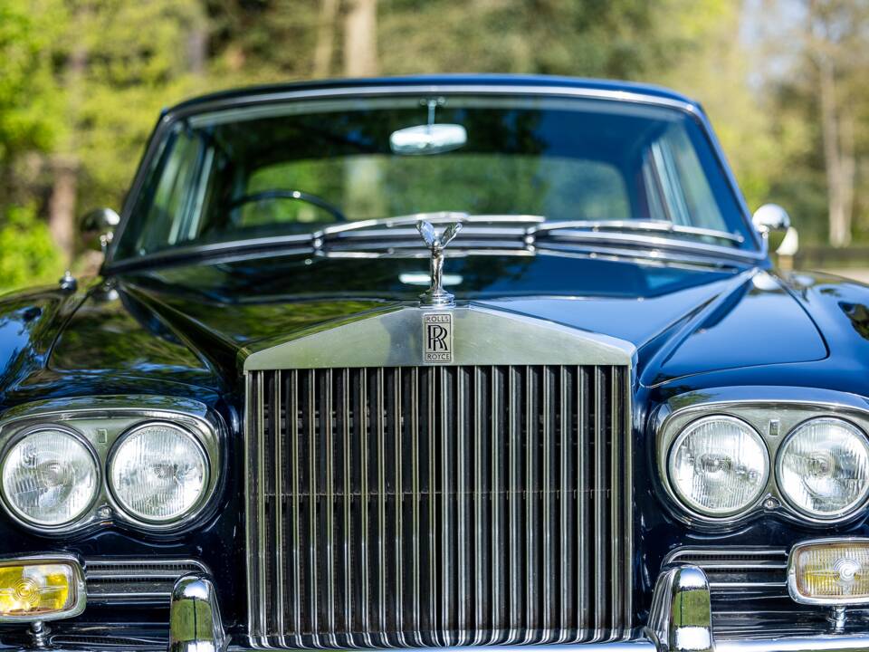 Image 15/50 of Rolls-Royce Silver Shadow I (1968)