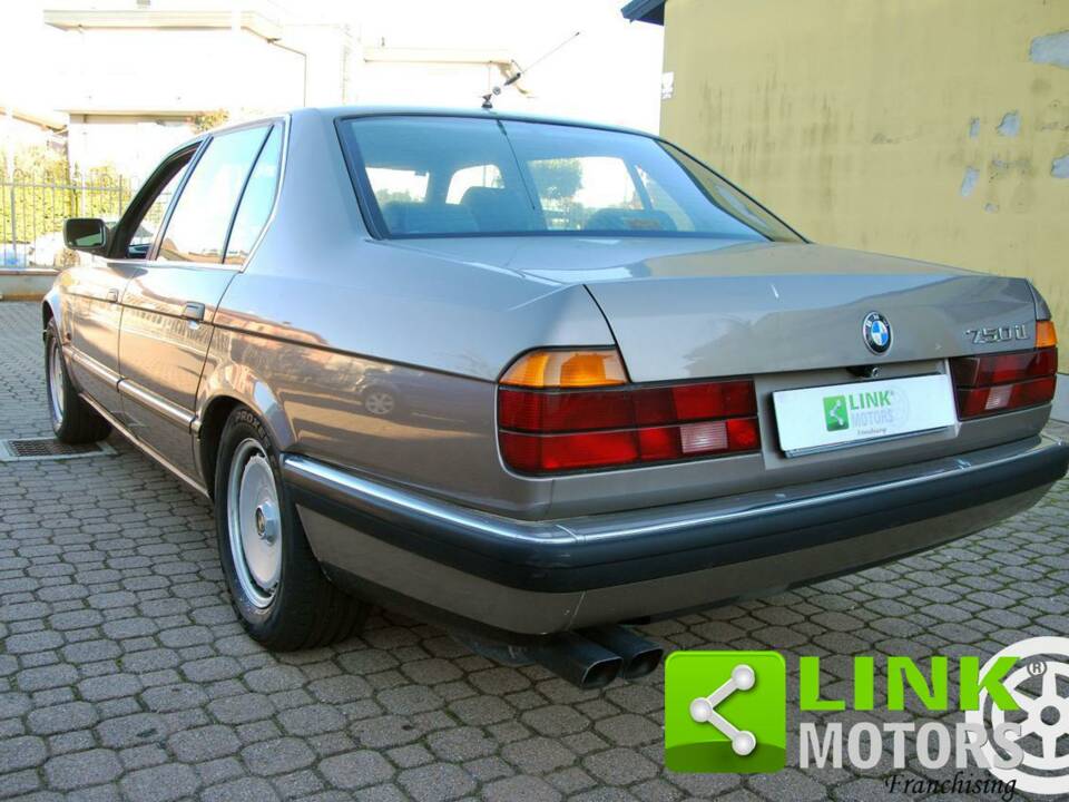Immagine 4/10 di BMW 750iL (1989)