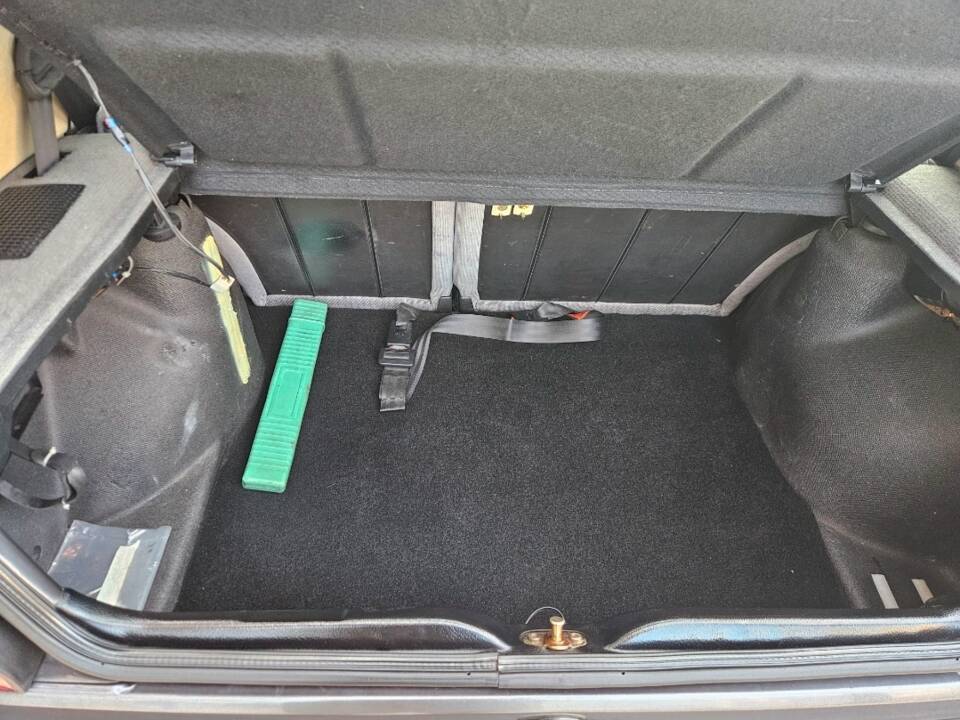 Bild 62/91 von Volkswagen Golf II 1.6 (1990)