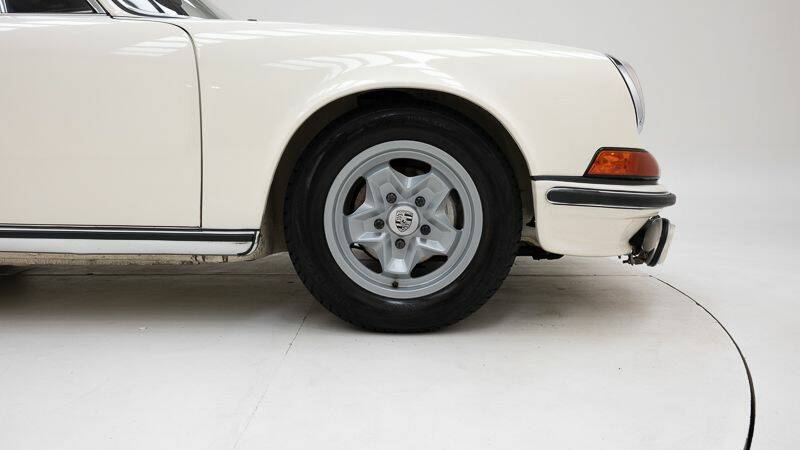Immagine 10/15 di Porsche 911 2.4 E (1973)