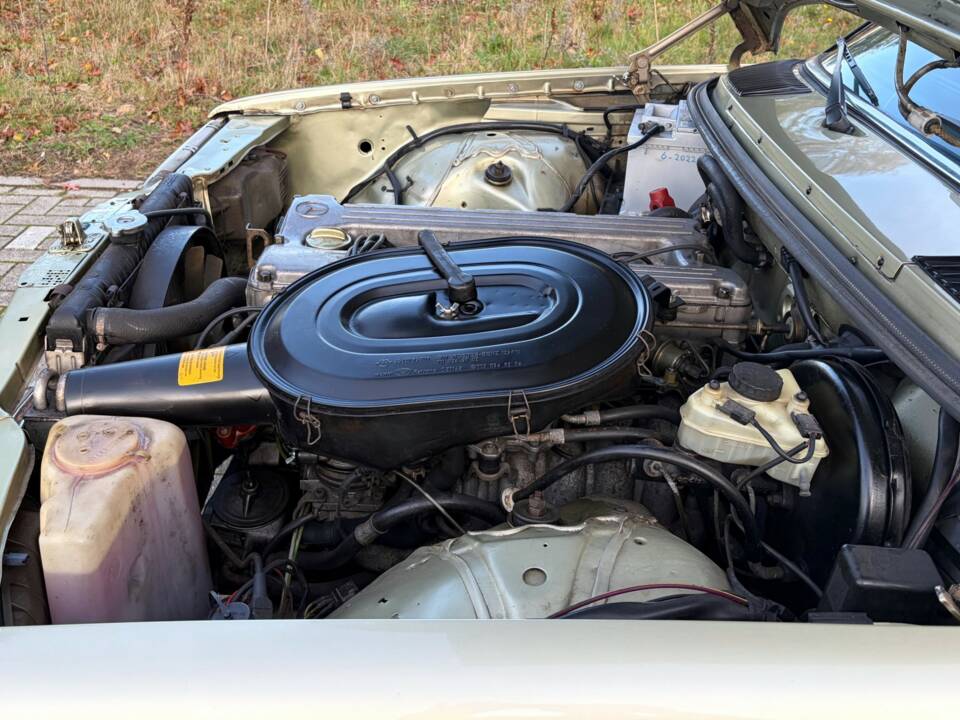 Afbeelding 18/35 van Mercedes-Benz 280 CE (1983)