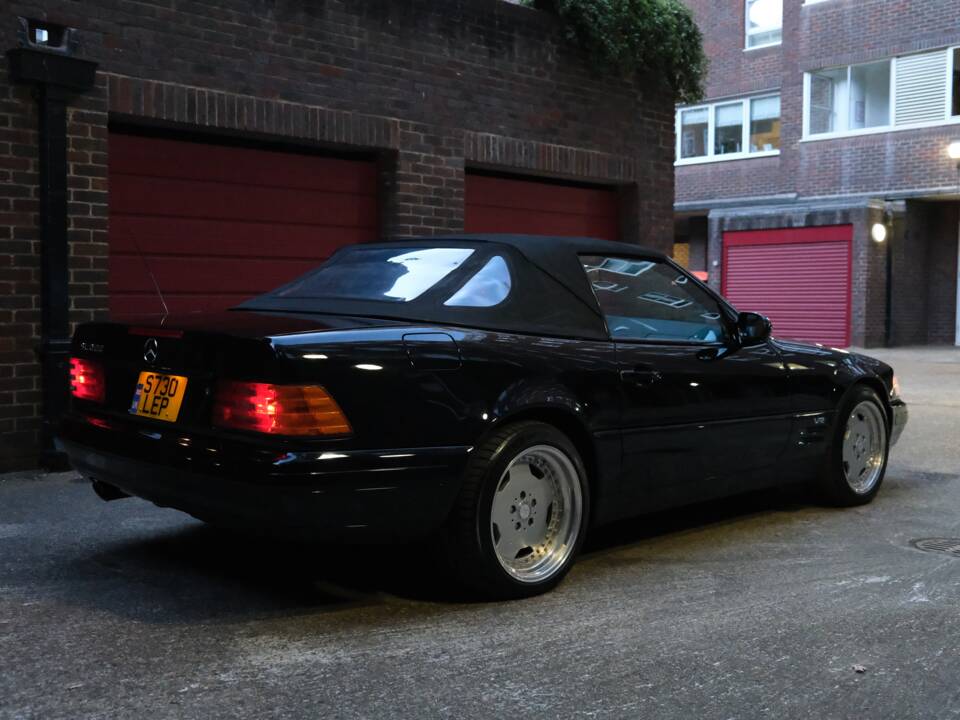 Image 85/100 of Mercedes-Benz SL 600 (1998)