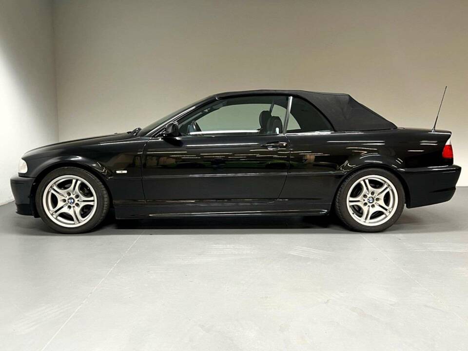 Immagine 5/15 di BMW 325Ci (2003)