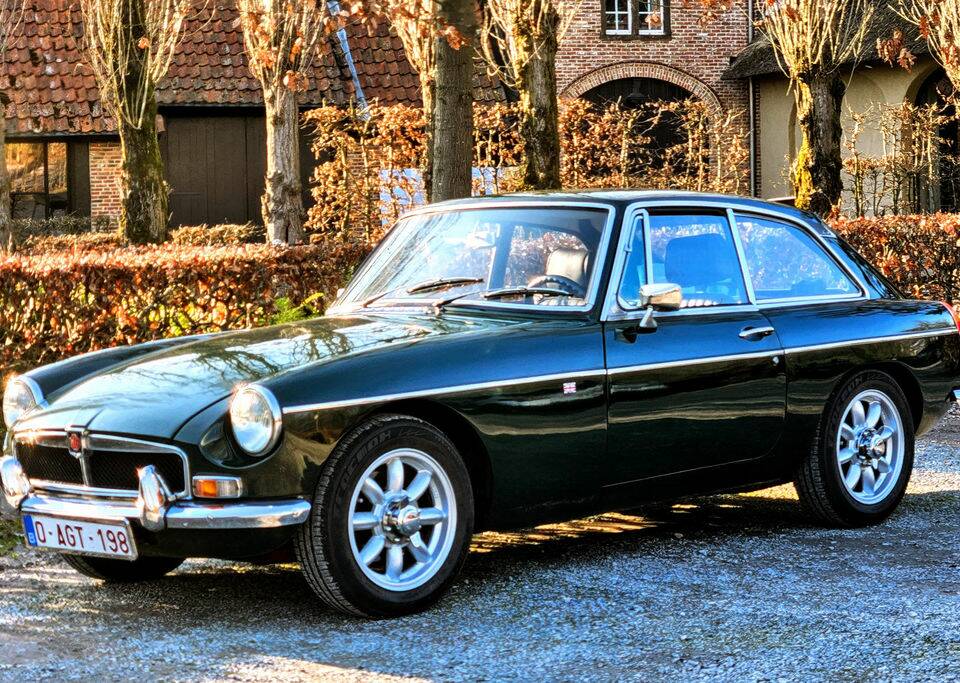 Image 3/8 of MG MGB GT (1976)