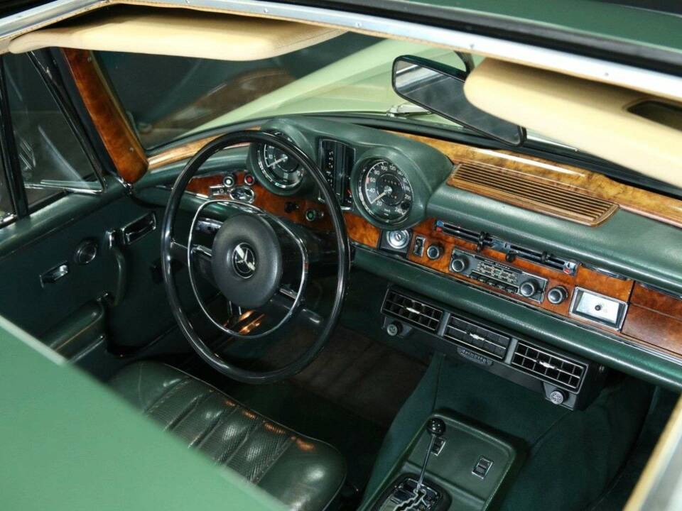 Image 19/30 of Mercedes-Benz 280 SE (1970)
