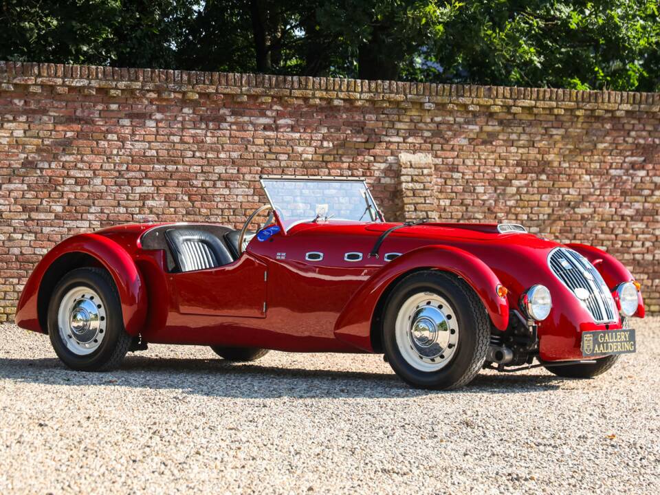Image 26/50 of Healey Silverstone (1950)
