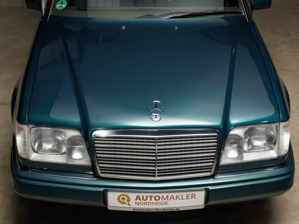 Bild 5/40 von Mercedes-Benz E 220 (1995)