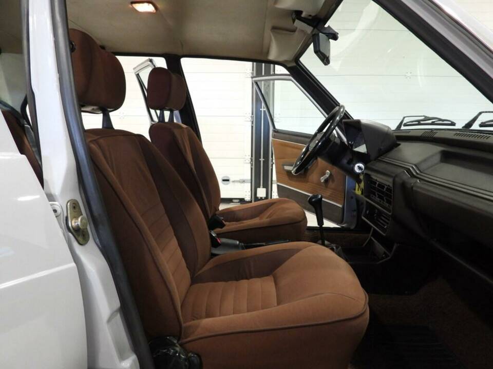 Image 11/15 of Alfa Romeo Giulietta 1.8 (1980)