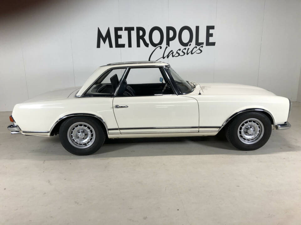 Image 3/25 of Mercedes-Benz 280 SL (1969)