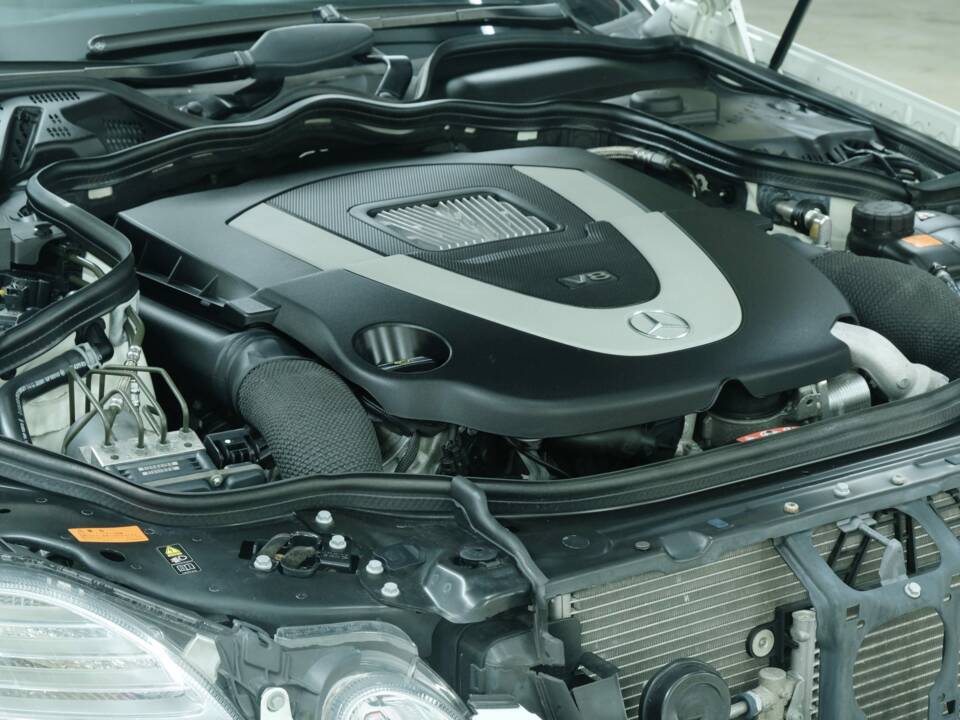 Bild 21/50 von Mercedes-Benz E 500 (2007)