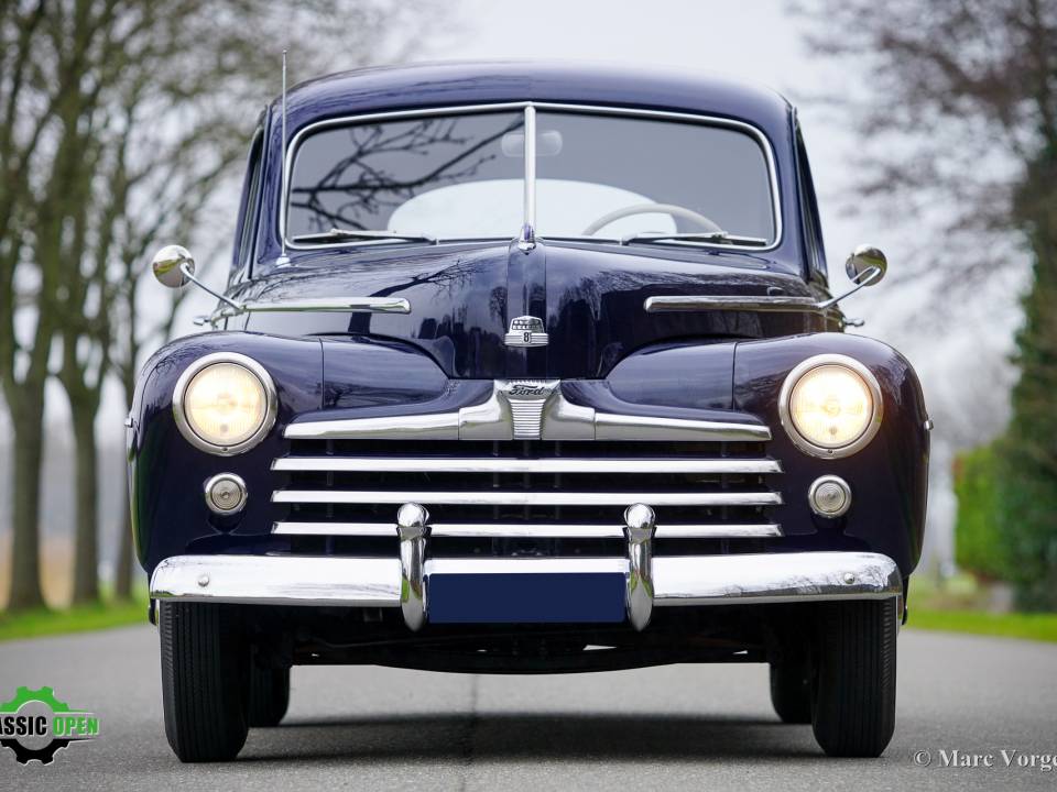 Image 2/45 de Ford V8 Coupe 5Window (1946)