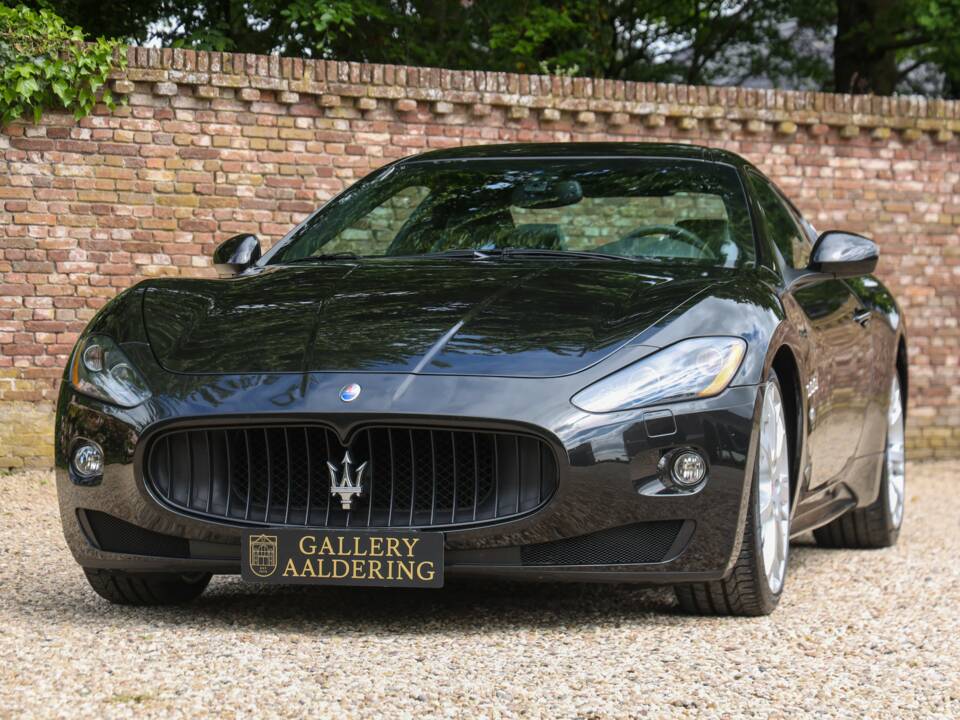 Image 31/50 of Maserati GranTurismo S (2008)