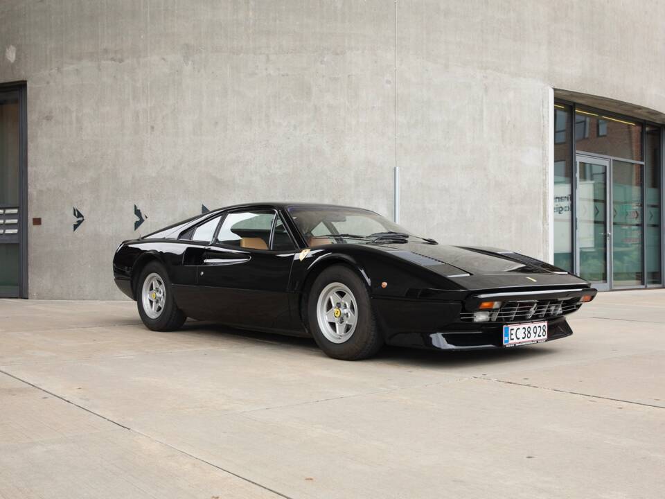 Image 8/38 of Ferrari 308 GTB (1977)