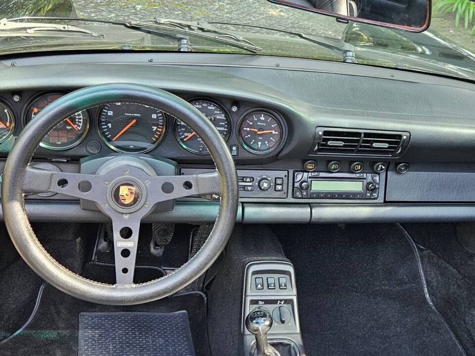 Bild 8/16 von Porsche 911 Carrera 4 (1990)