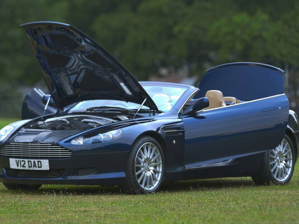 Image 25/50 of Aston Martin DB 9 Volante (2006)