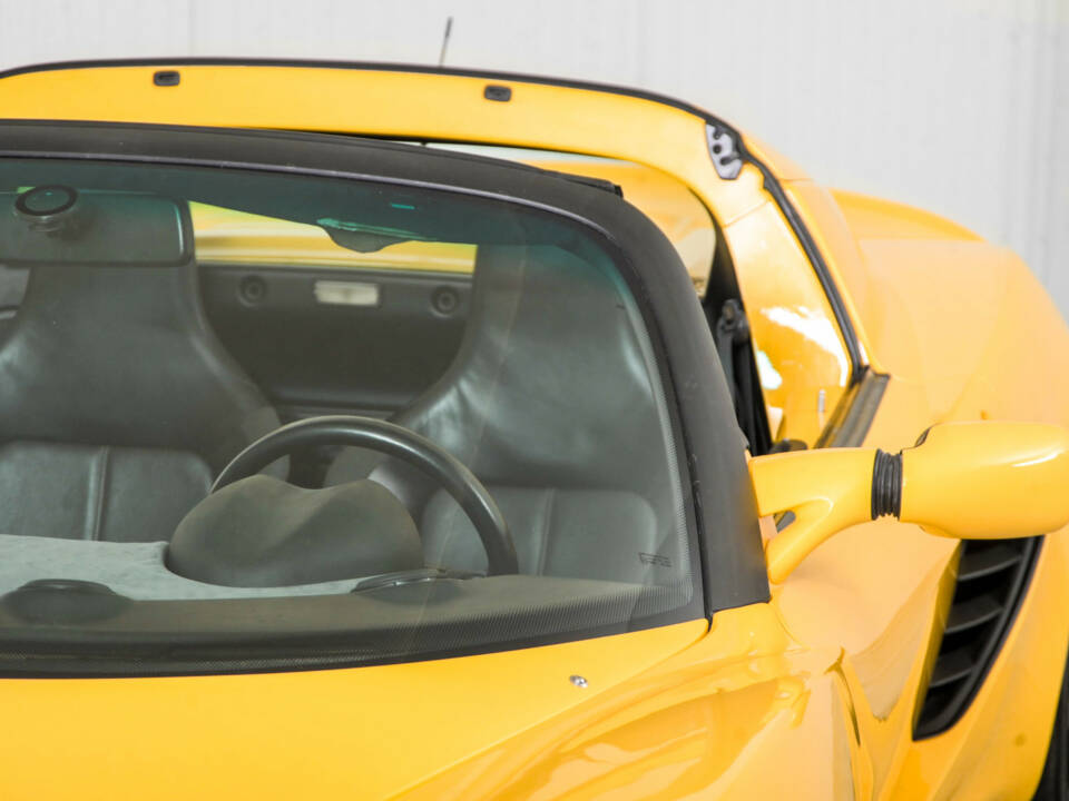 Image 27/50 of Lotus Elise (2003)