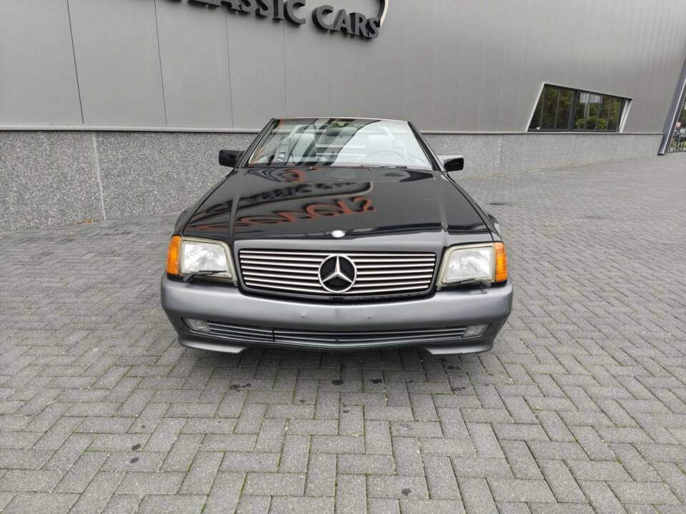 Image 15/50 de Mercedes-Benz 500 SL (1991)