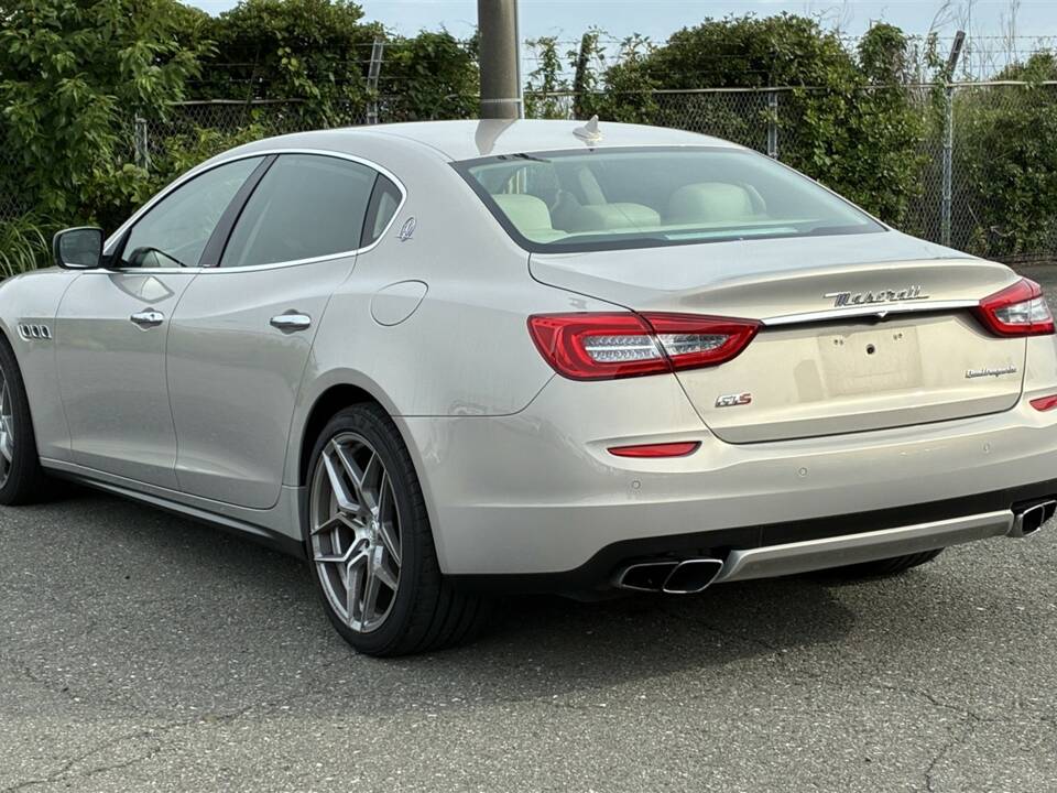 Image 5/54 of Maserati Quattroporte GTS (2015)