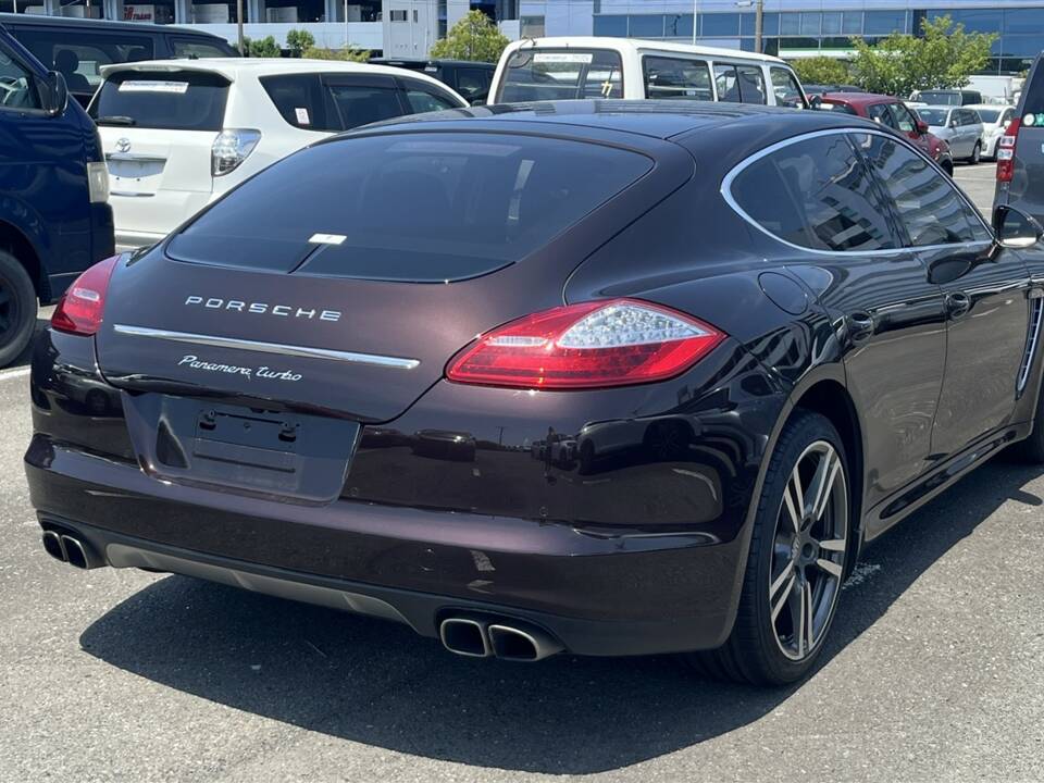 Image 8/91 of Porsche Panamera Turbo (2009)