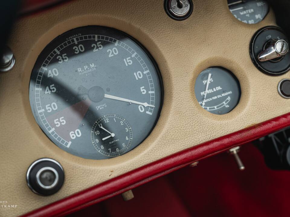 Immagine 17/21 di Jaguar XK 120 OTS (1951)