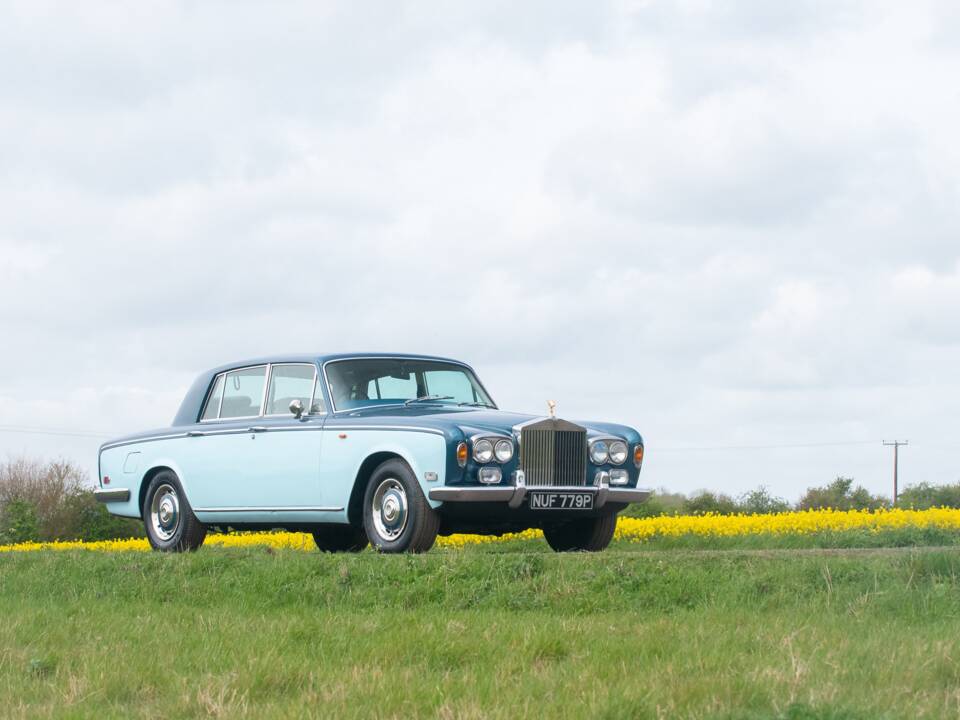 Image 13/50 of Rolls-Royce Silver Shadow I (1976)