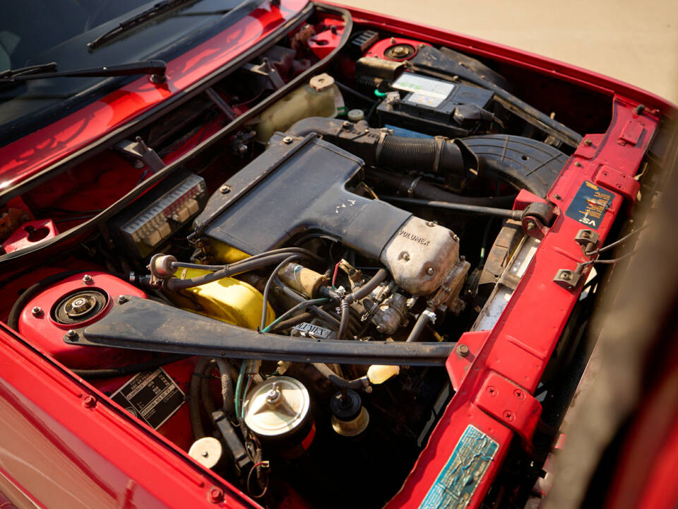 Bild 13/22 von Lancia Beta Coupe 2000 VX (1983)
