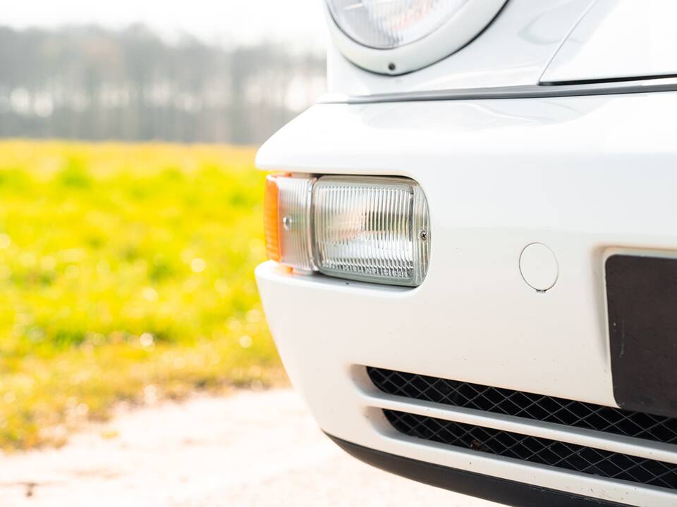Image 10/48 of Porsche 911 Carrera 4 (1992)