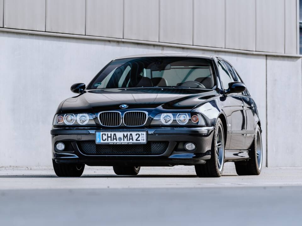 Image 1/9 de BMW M5 (1999)