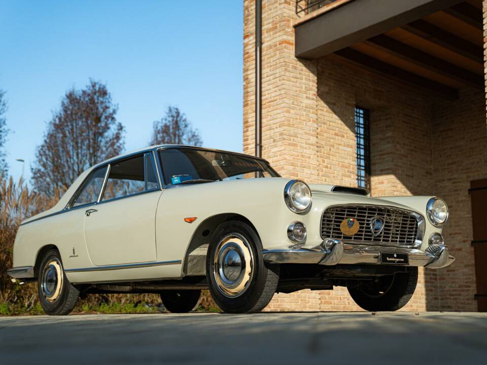 Image 9/50 of Lancia Flaminia Coupe Pininfarina (1961)